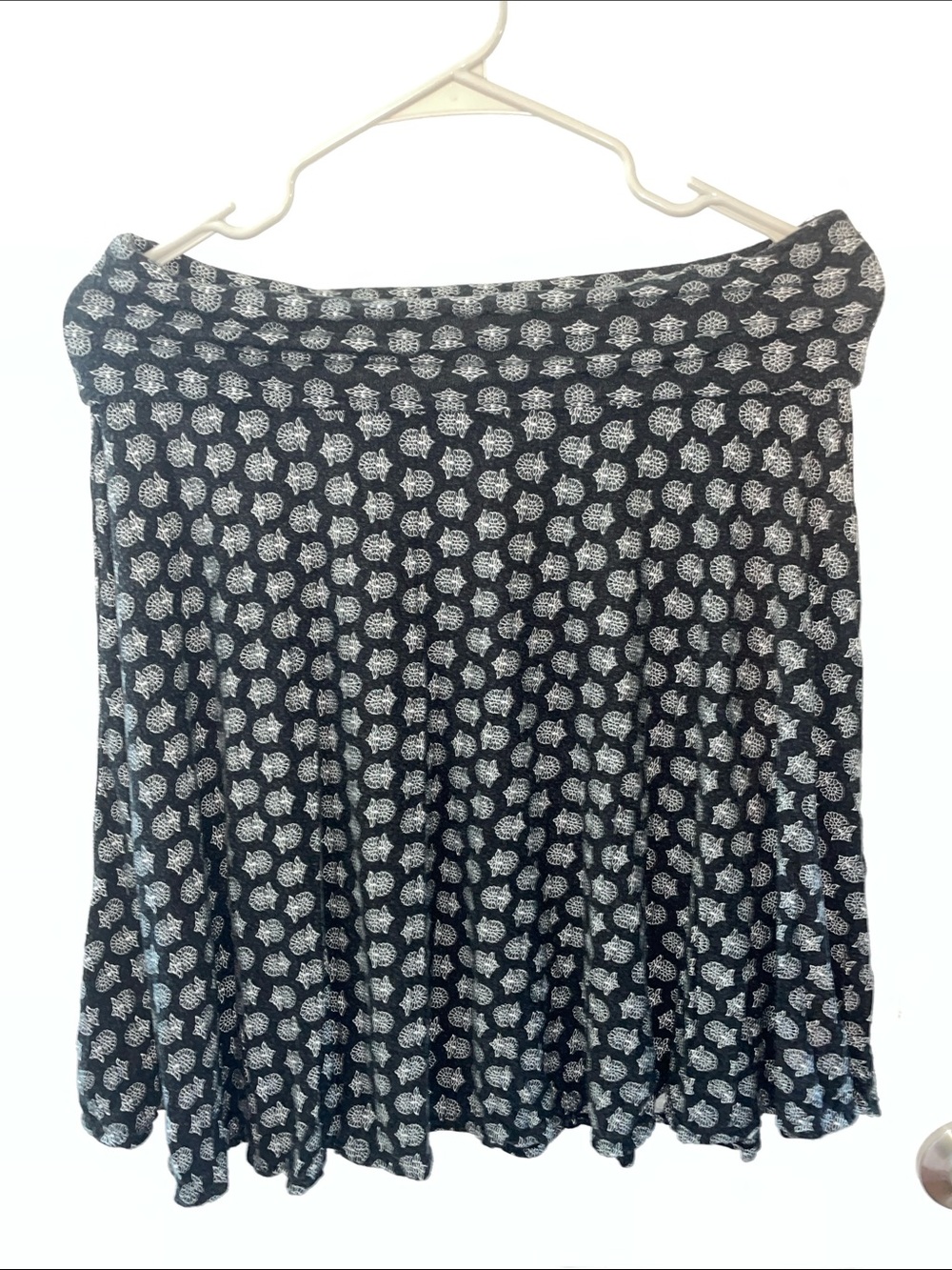 Max Studio Black & White Printed Circle Skater Skirt